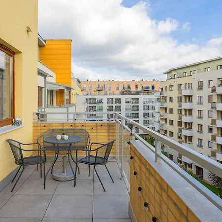 Ursus Modern With Parking, Ac & Balcony By Renters 아파트 바르샤바