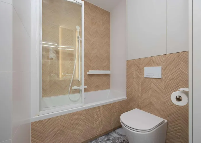 Ursus Modern With Parking, Ac & Balcony By Renters * Warsaw