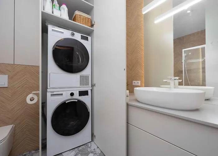 Ursus Modern With Parking, Ac & Balcony By Renters * Warsaw