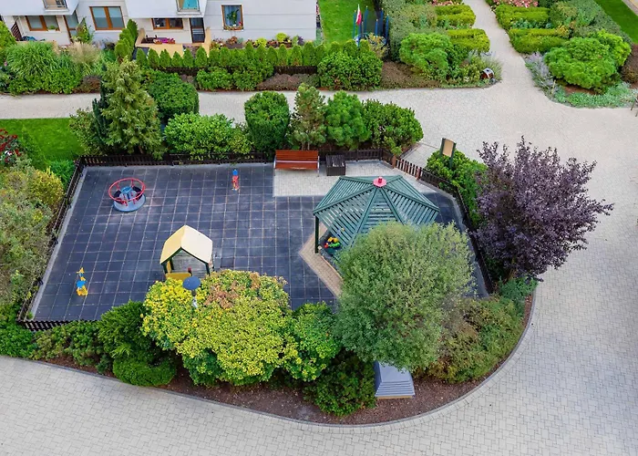 Ursus Modern With Parking, Ac & Balcony By Renters Apartment