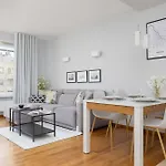 Ursus Modern With Parking, Ac & Balcony By Renters *
