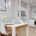 Ursus Modern With Parking, Ac & Balcony By Renters * Varsovie